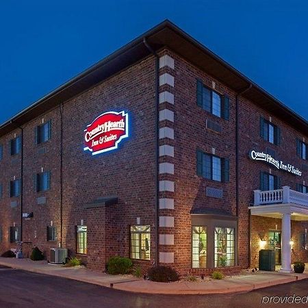 Country Hearth Inn & Suites Edwardsville Exteriör bild