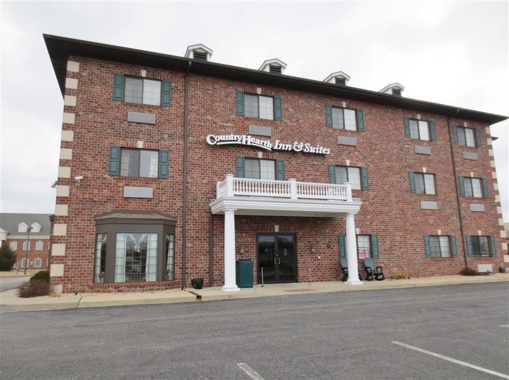 Country Hearth Inn & Suites Edwardsville Exteriör bild