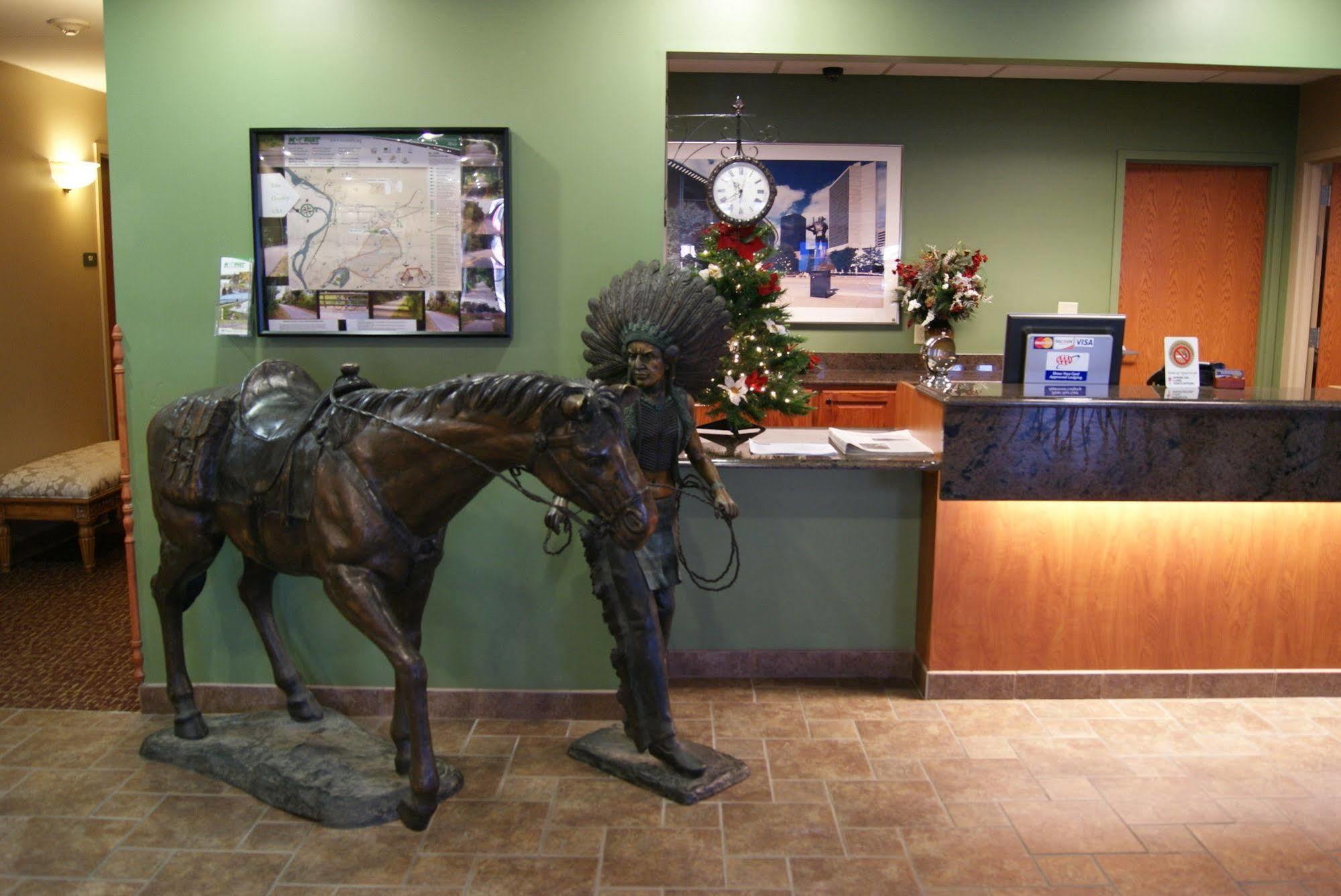 Country Hearth Inn & Suites Edwardsville Exteriör bild